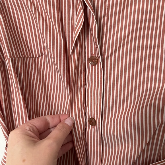 Button down striped midi dress with cutout in the back - Picture 7 of 11